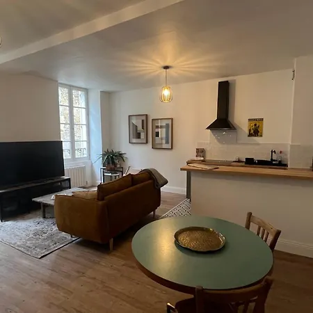 Appartement La Caresse De L'Amarante Mortagne-au-Perche Extérieur photo
